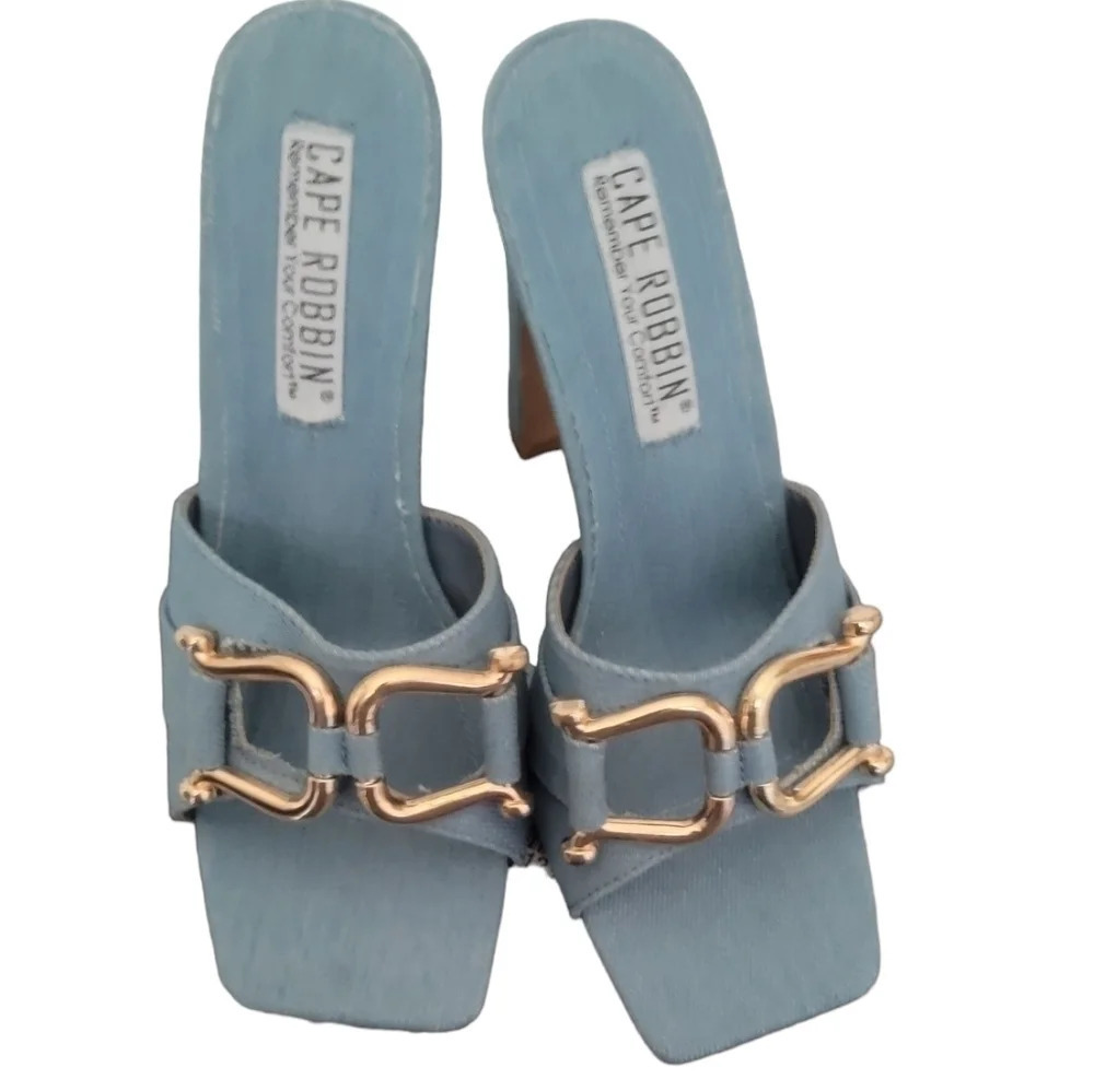 Cape Robbin heels